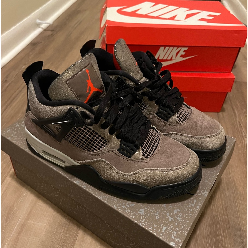 Jordan 4 Taupe, great condition, comes with original box and laces.